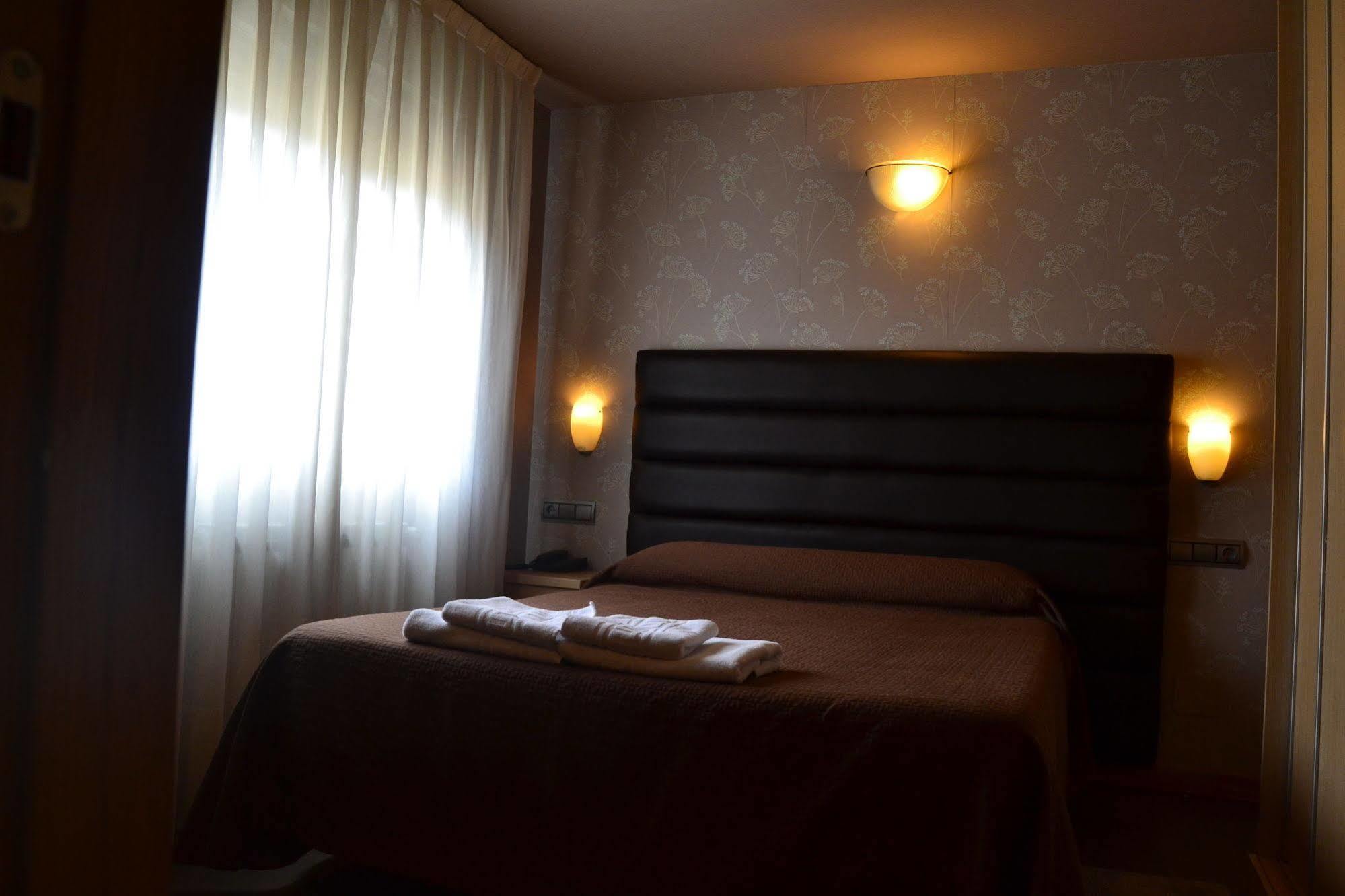Apartamentos Spa Cueto Onís Esterno foto